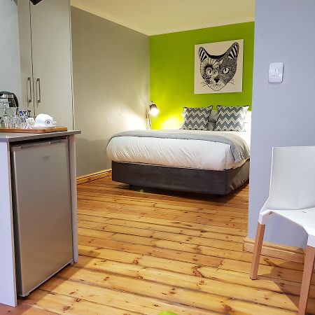 The Vibe Guest Studios Стеленбош Екстериор снимка